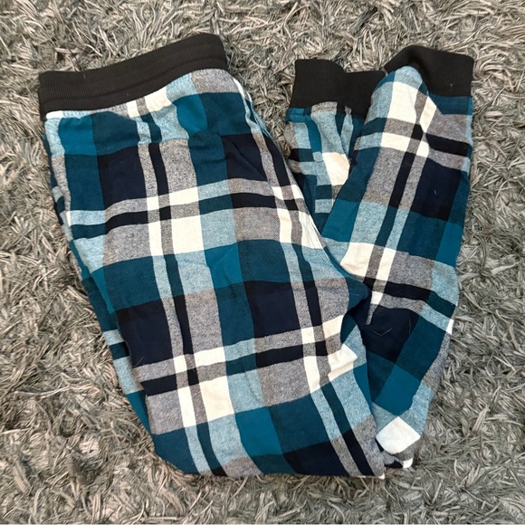 Bluenotes plaid pj pants - Picture 2 of 3
